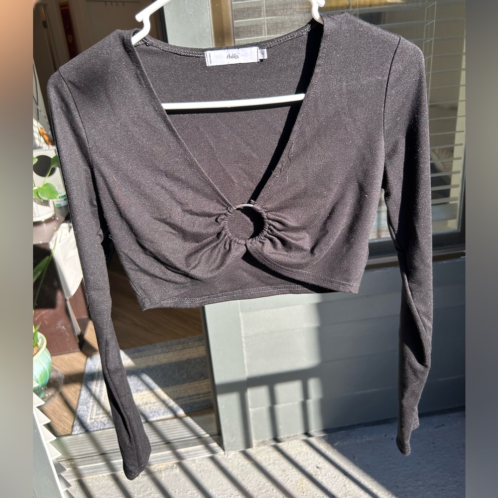 Long sleeve crop top